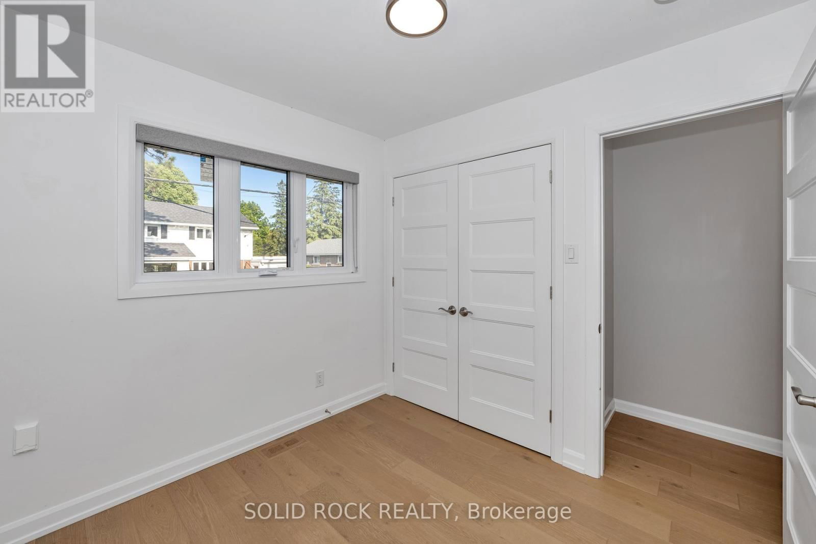 1229 ERINDALE DRIVE Image 18