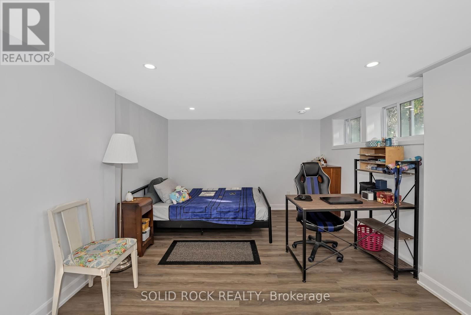 1229 ERINDALE DRIVE Image 34