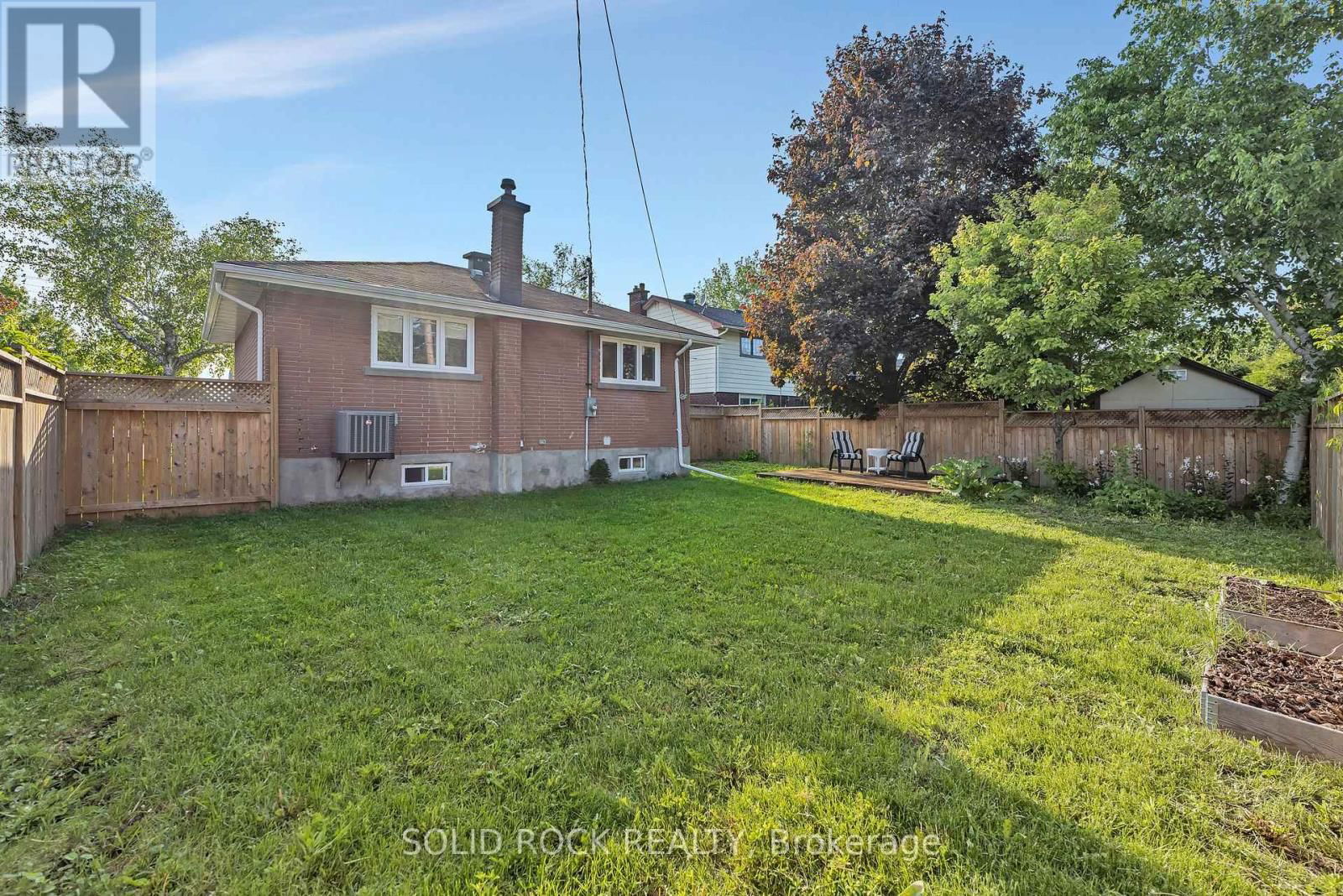 1229 ERINDALE DRIVE Image 39