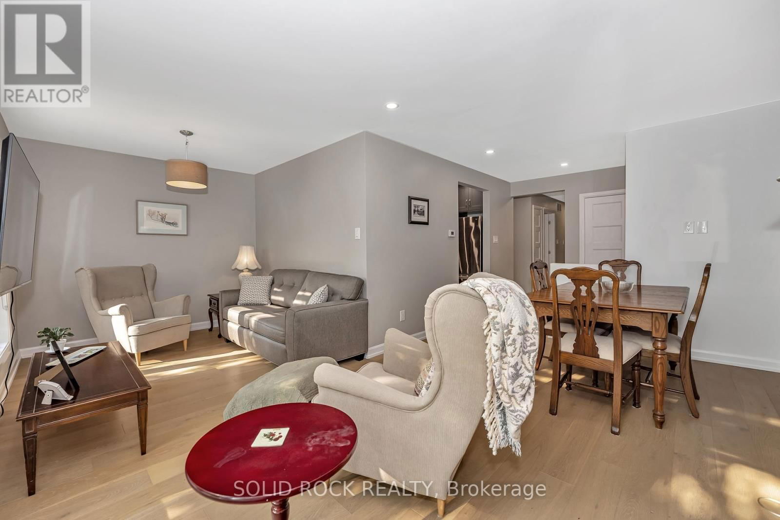 1229 ERINDALE DRIVE Image 8