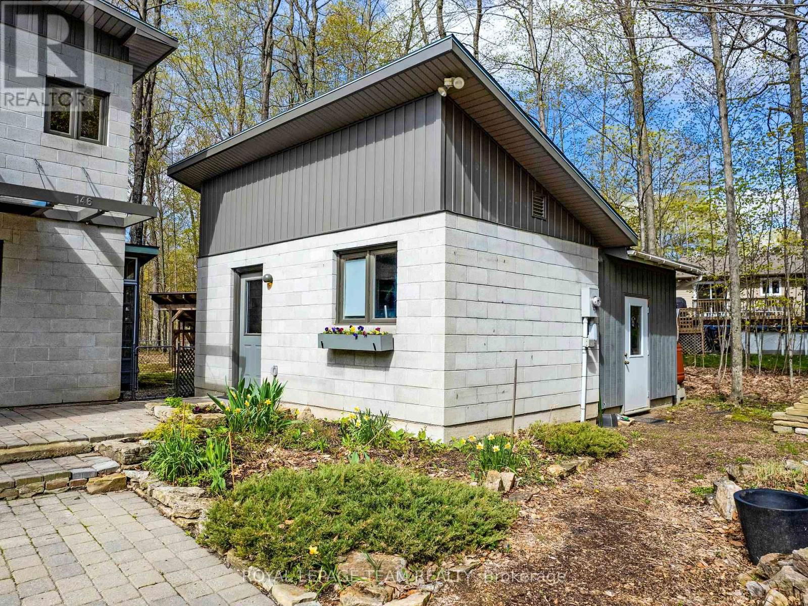 146 TRILLIUM DRIVE Image 31