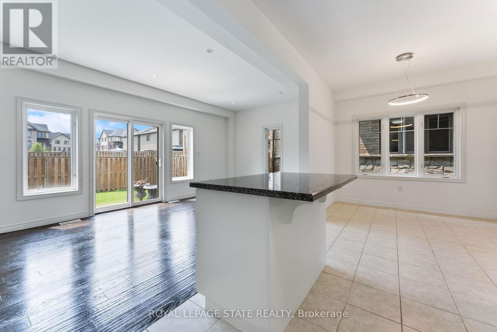 68 DODMAN CRESCENT Image 12