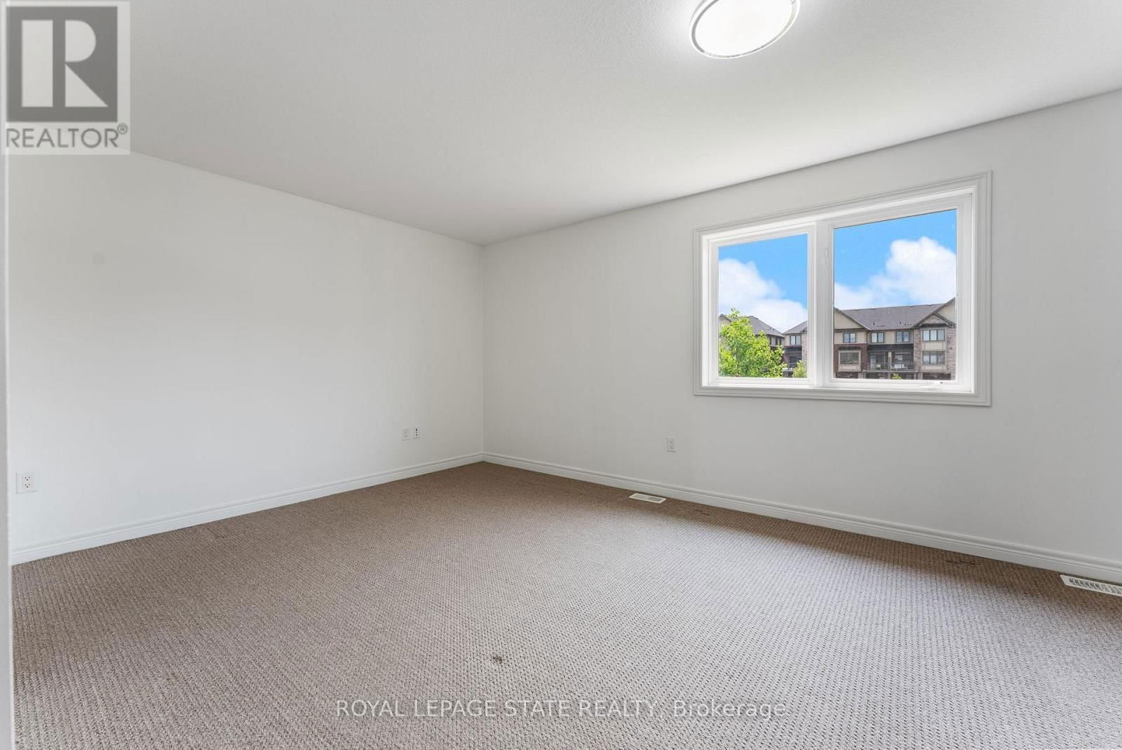 68 DODMAN CRESCENT Image 19