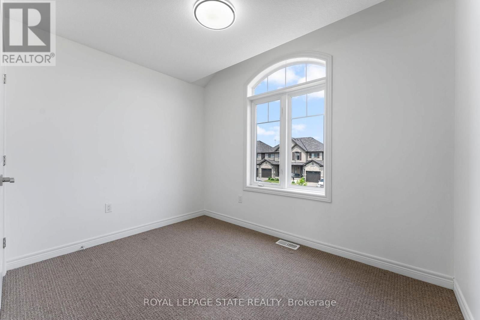 68 DODMAN CRESCENT Image 25