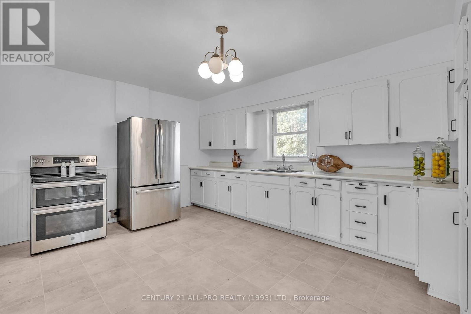 113 TREMAINE STREET Image 22