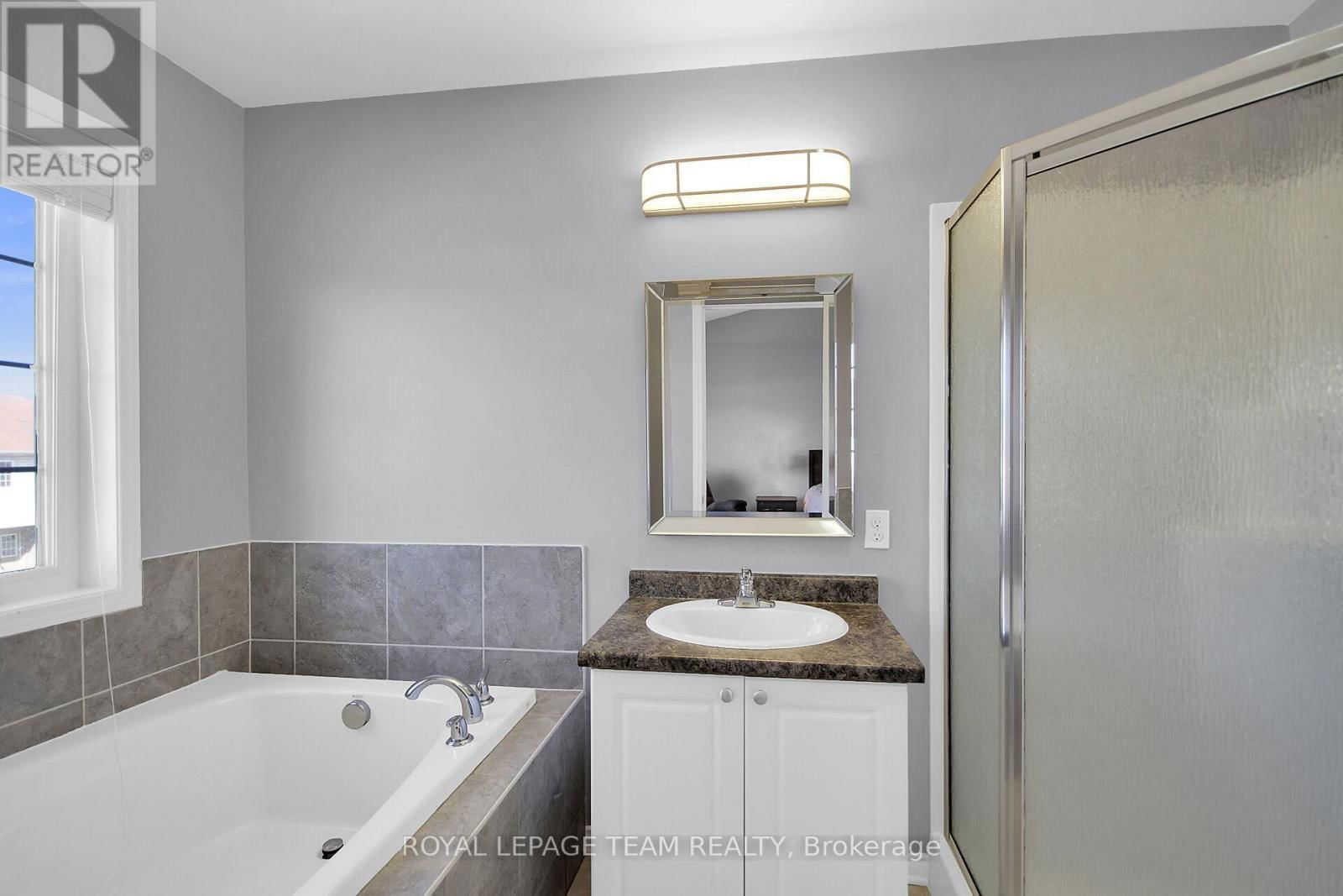 214 CITYVIEW CRESCENT Image 18