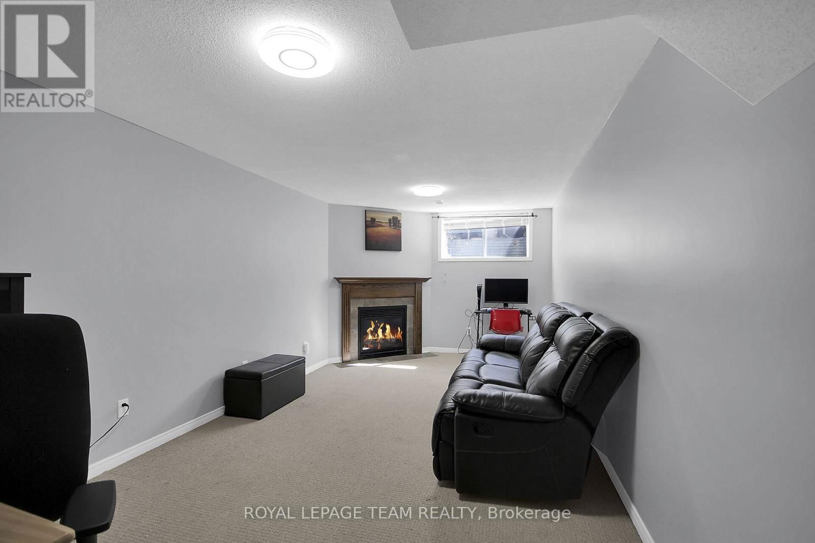 214 CITYVIEW CRESCENT Image 23