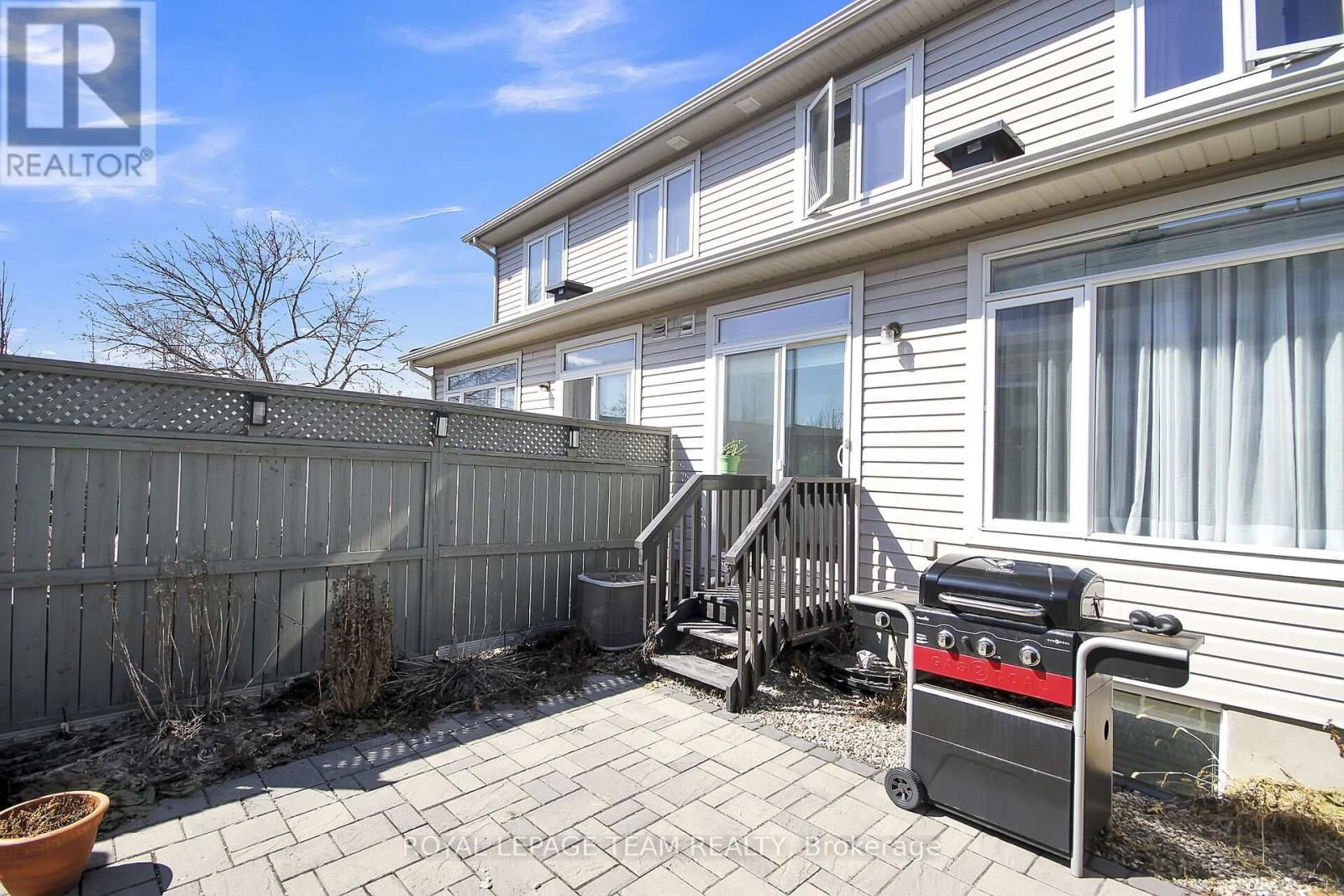 214 CITYVIEW CRESCENT Image 25