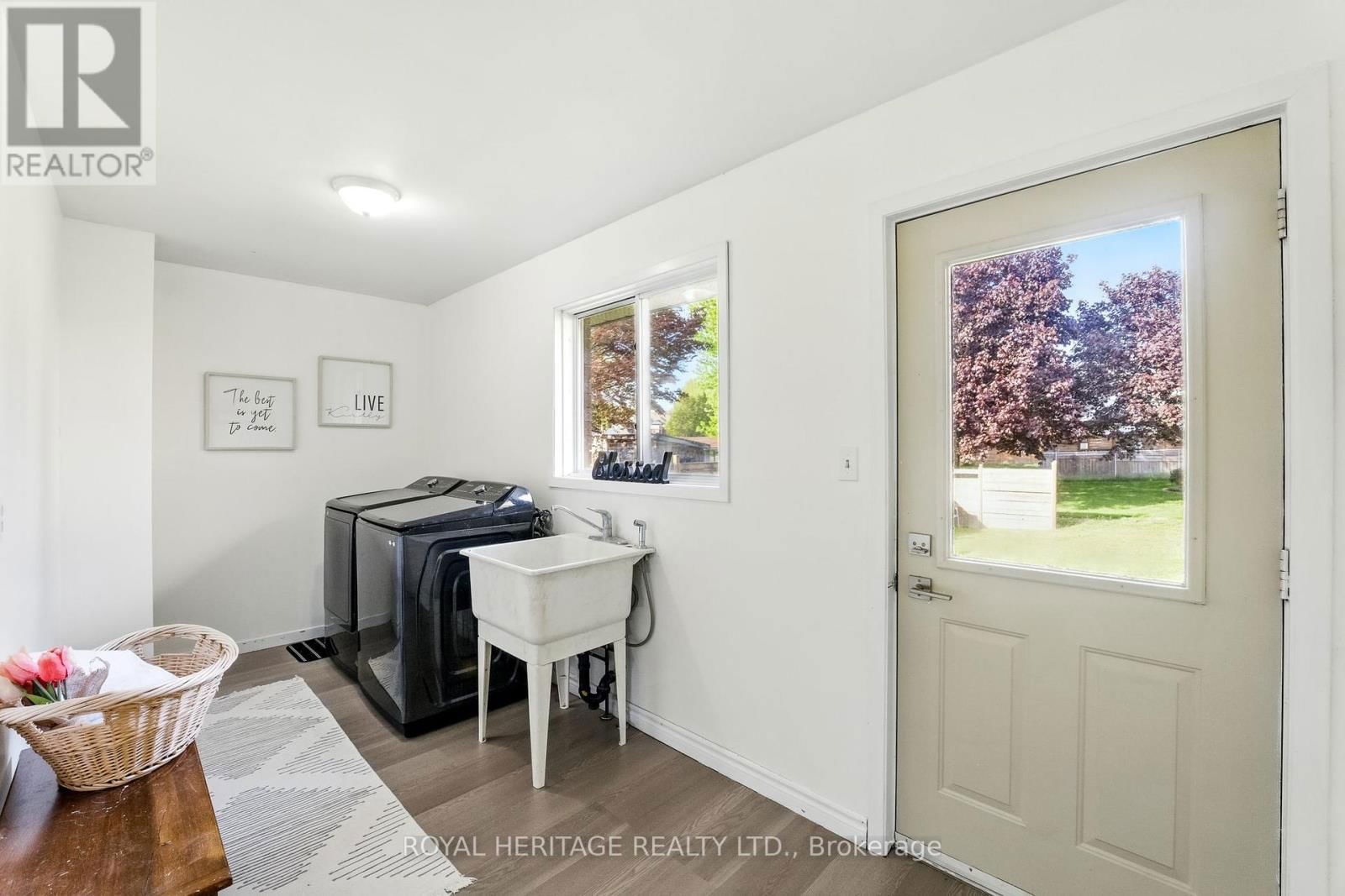 83 PINNACLE STREET NORTH Image 14