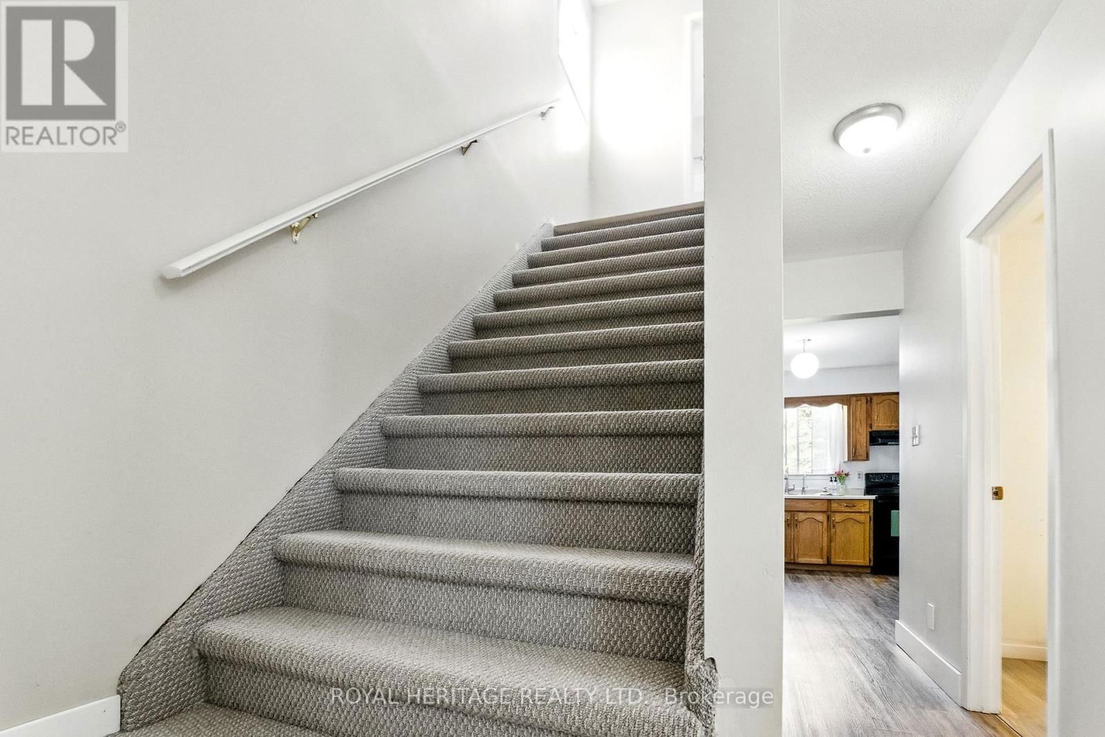 83 PINNACLE STREET NORTH Image 16