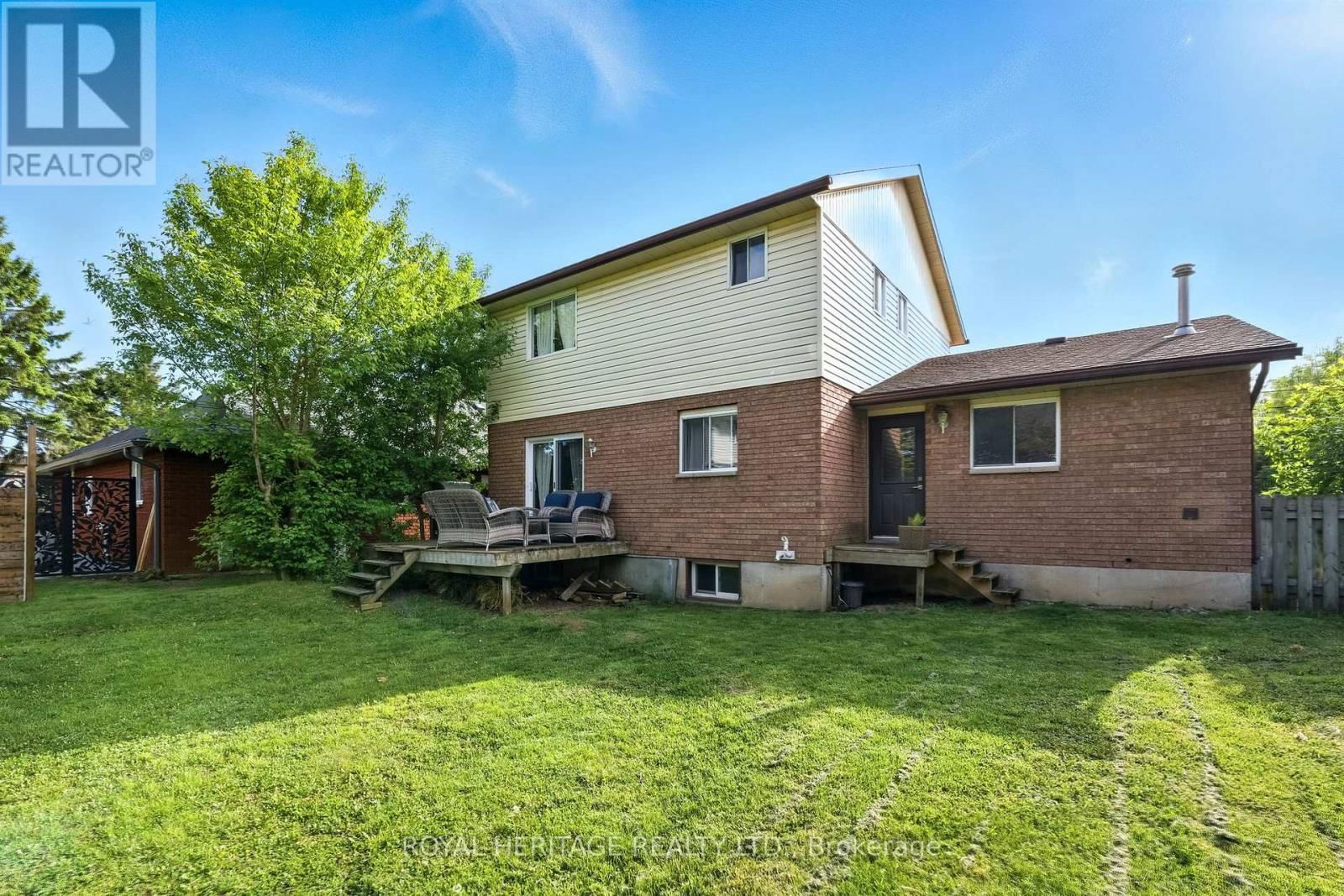83 PINNACLE STREET NORTH Image 30