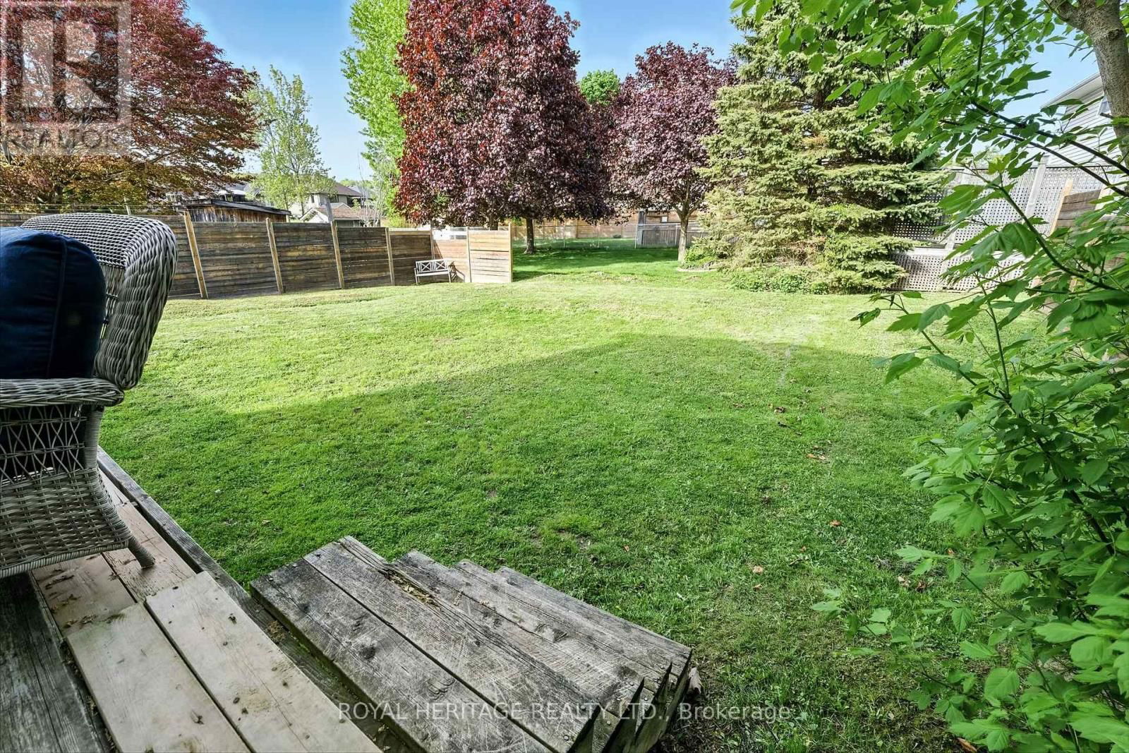 83 PINNACLE STREET NORTH Image 32