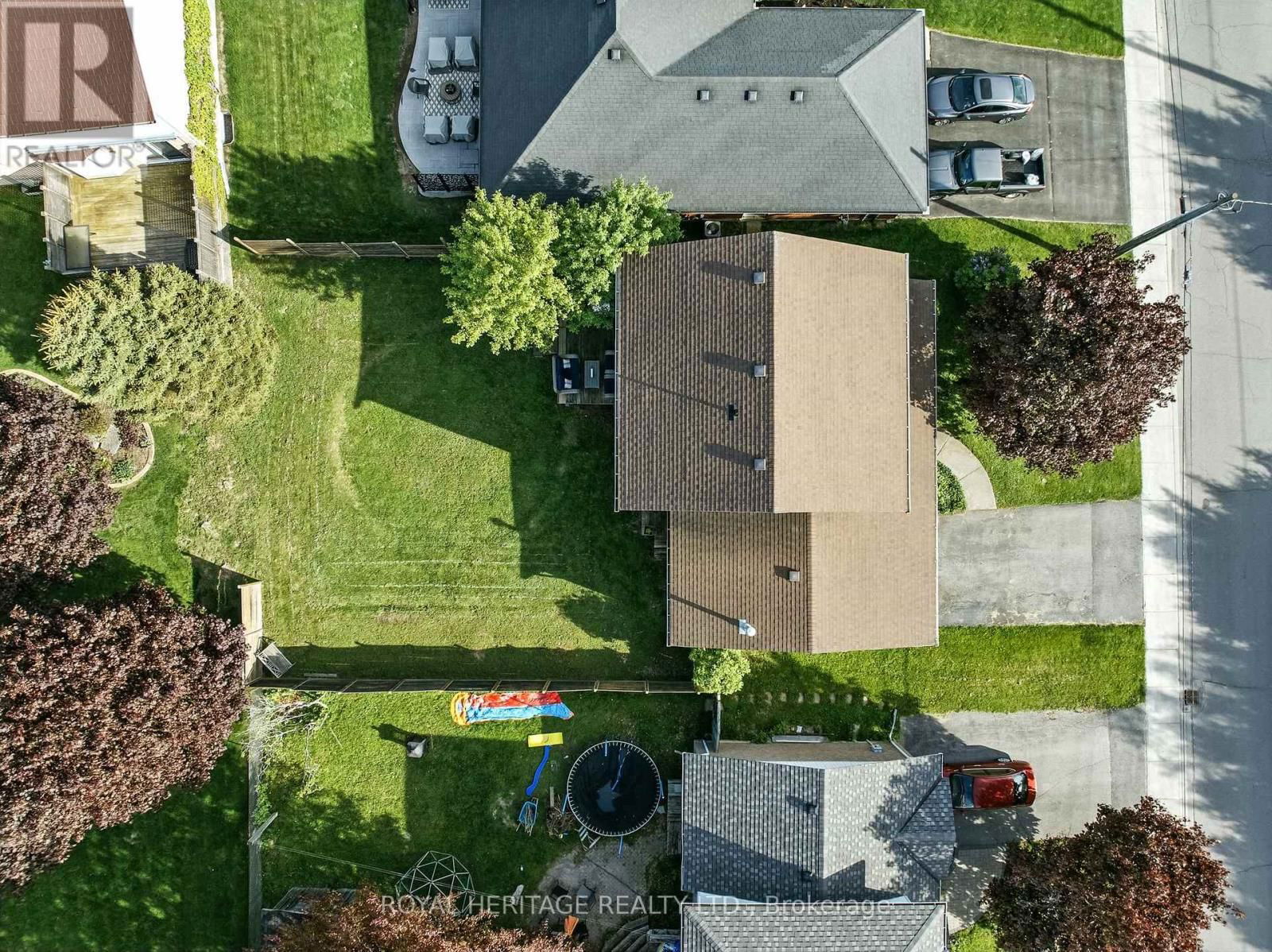 83 PINNACLE STREET NORTH Image 40