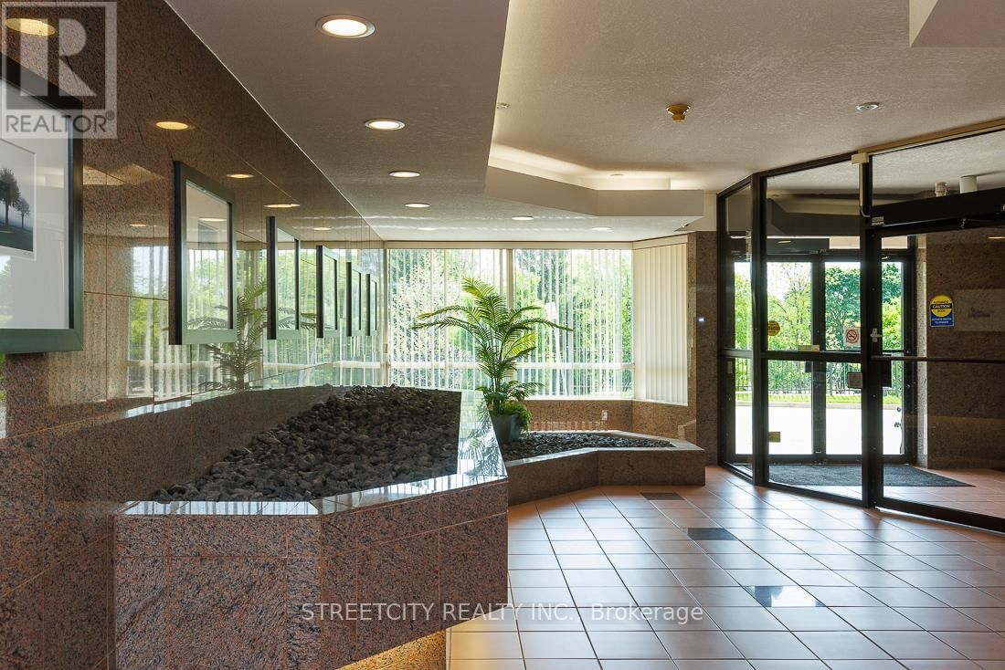 608 - 521 RIVERSIDE DRIVE Image 19