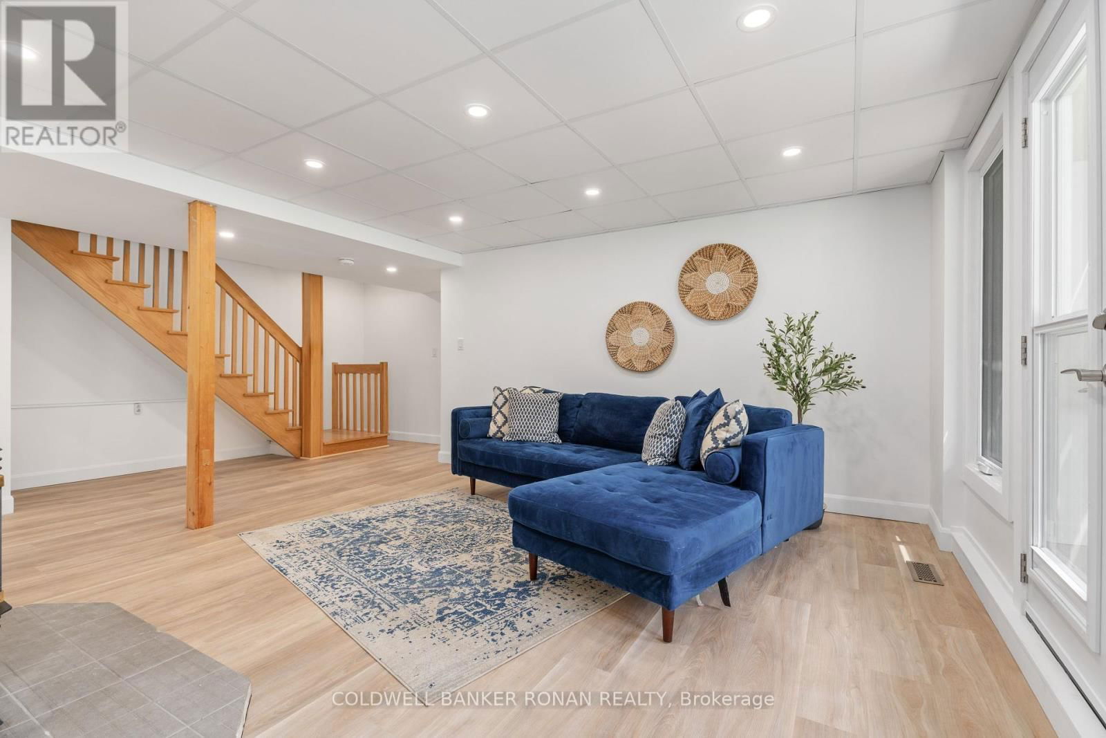 953026 7TH LINE Image 23