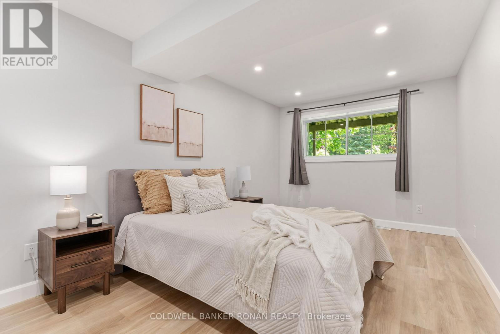 953026 7TH LINE Image 24