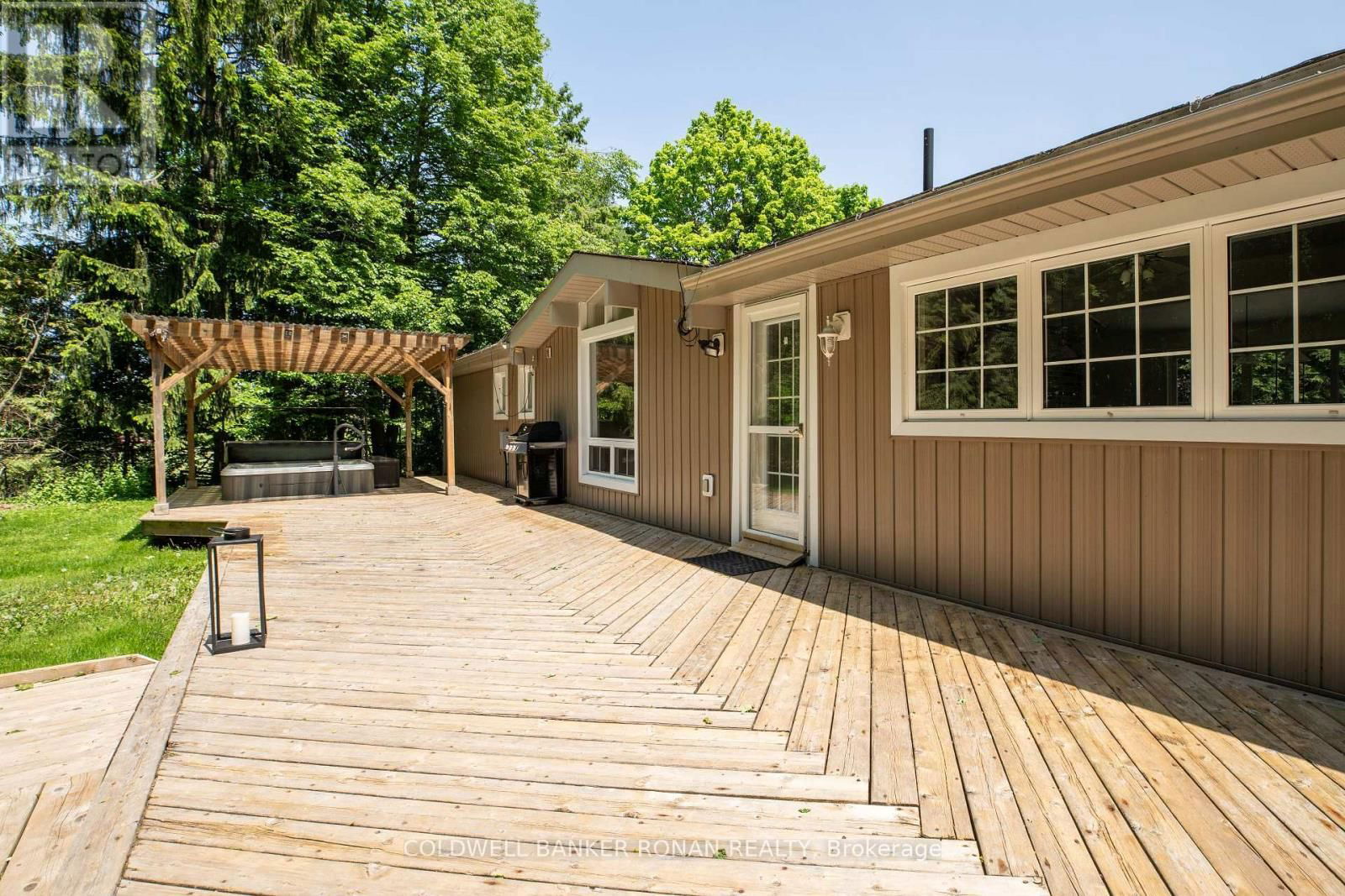 953026 7TH LINE Image 35