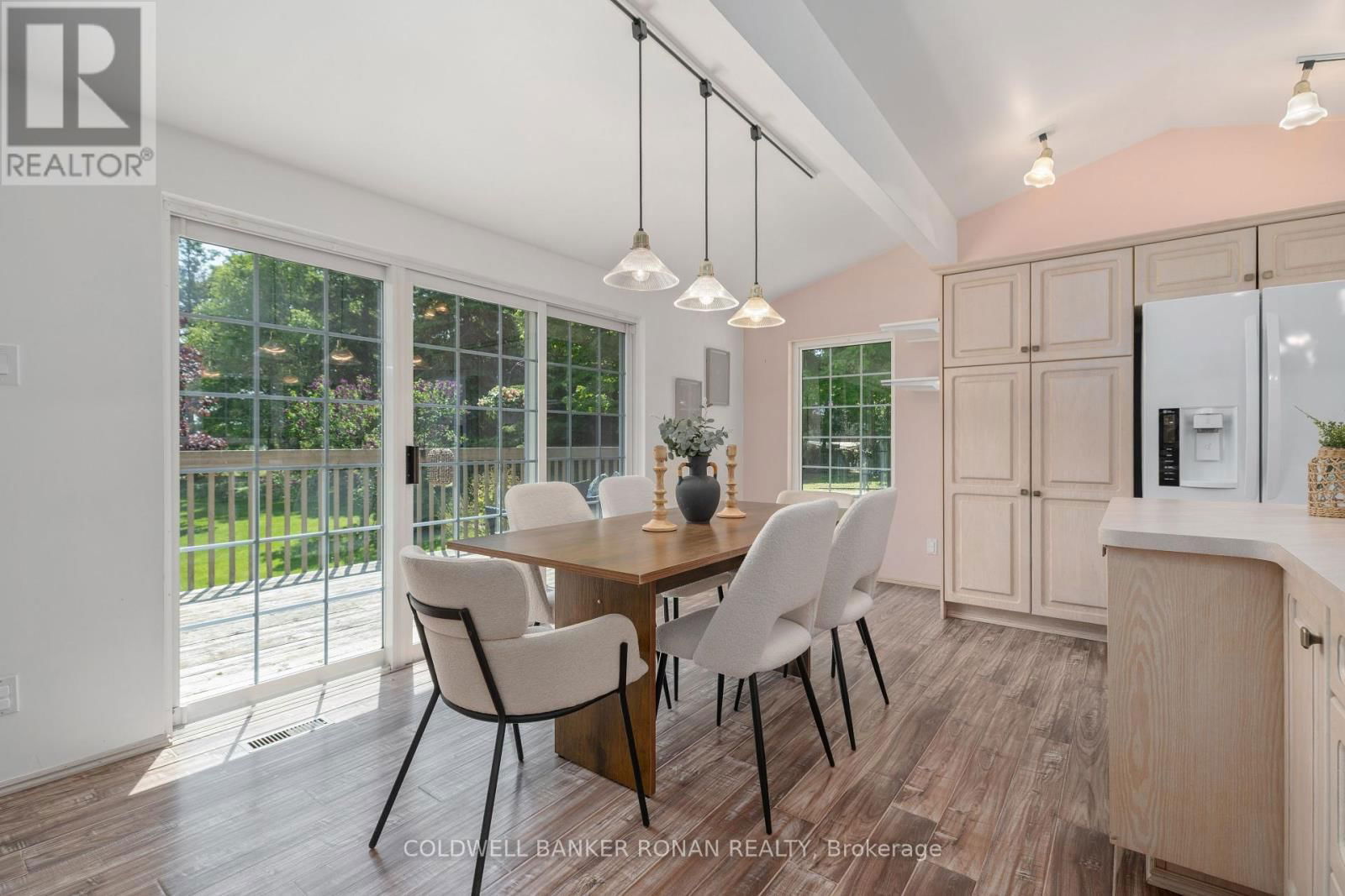 953026 7TH LINE Image 8