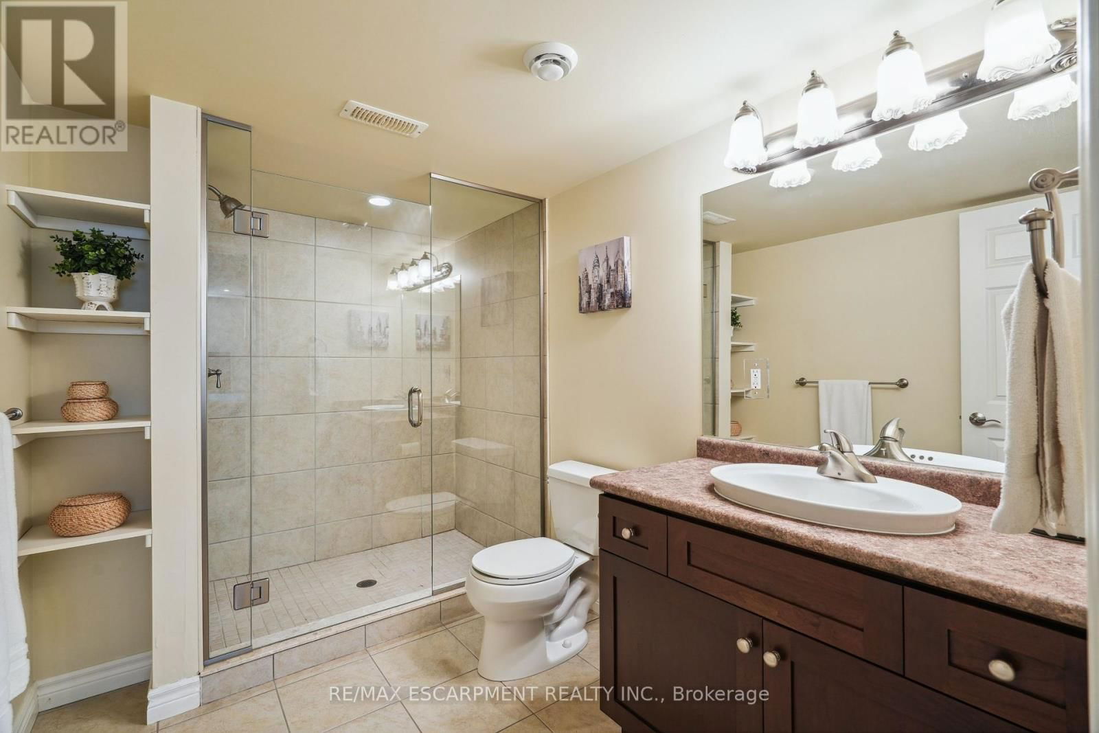 177 WHEELER COURT Image 32