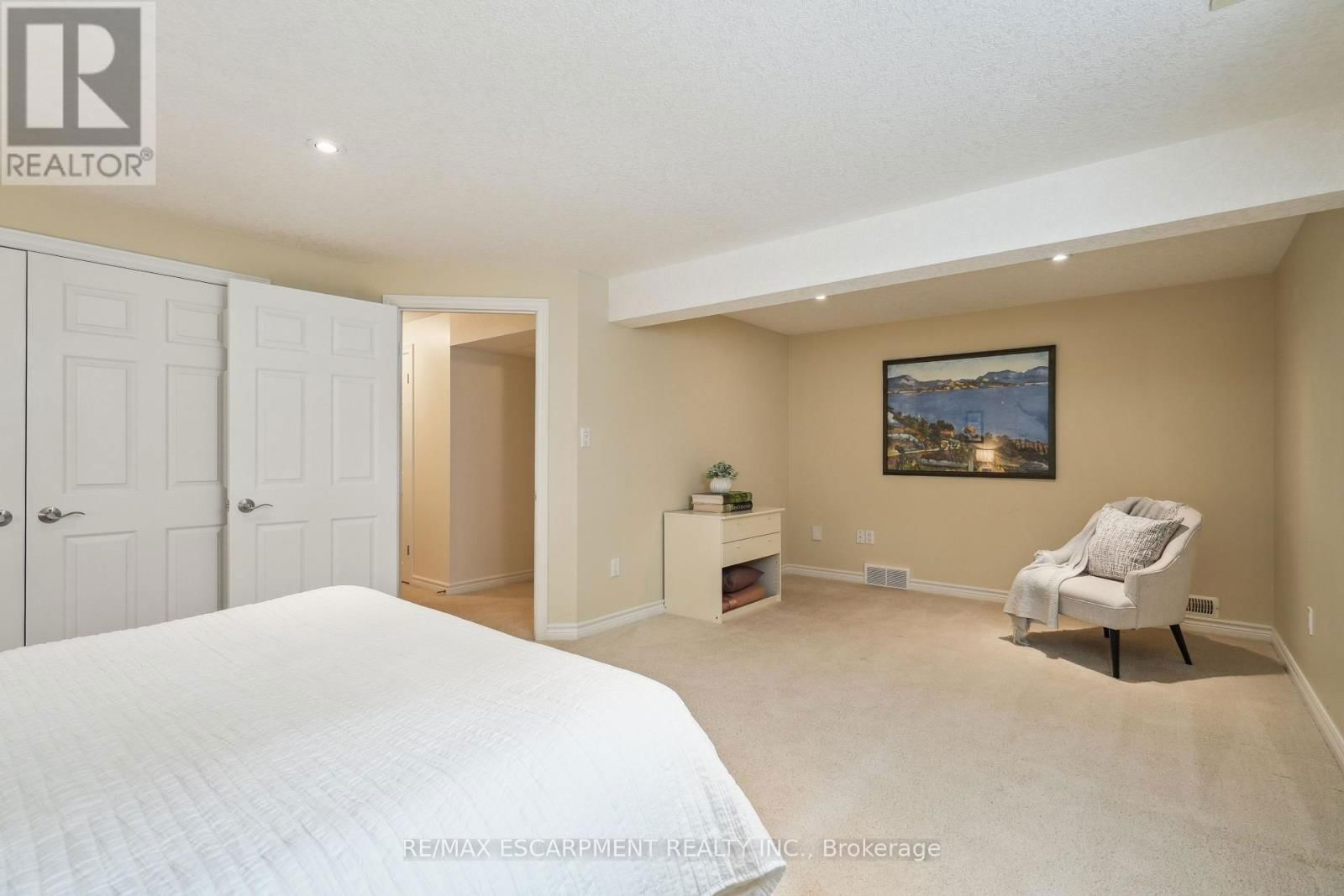 177 WHEELER COURT Image 34