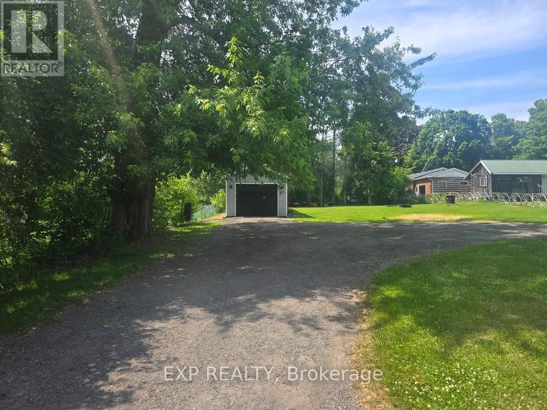 2182 SPRING STREET Image 18