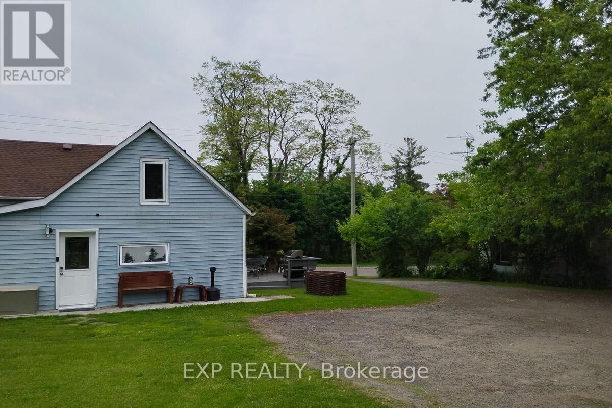 2182 SPRING STREET Image 19