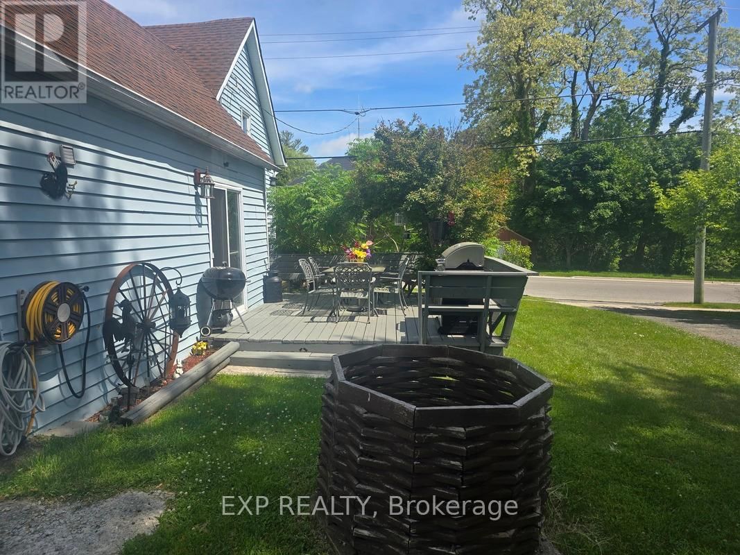 2182 SPRING STREET Image 21