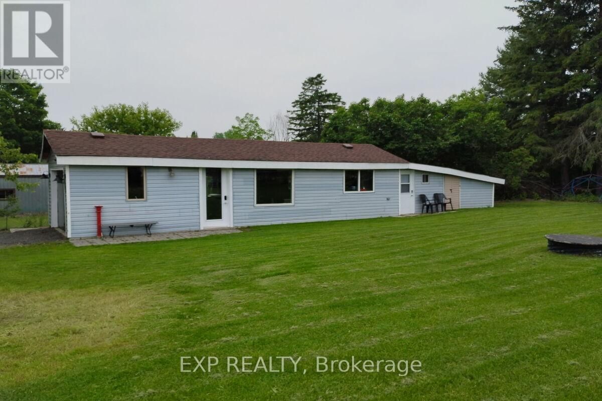 2182 SPRING STREET Image 27
