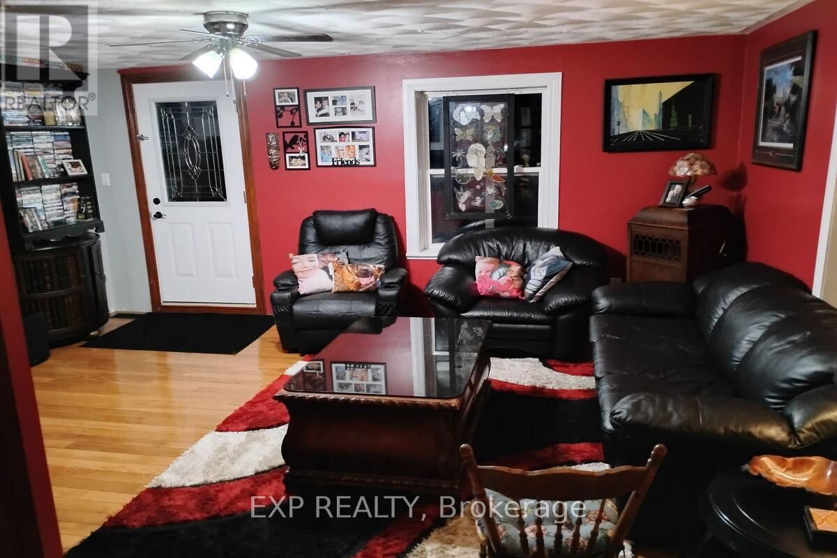 2182 SPRING STREET Image 5