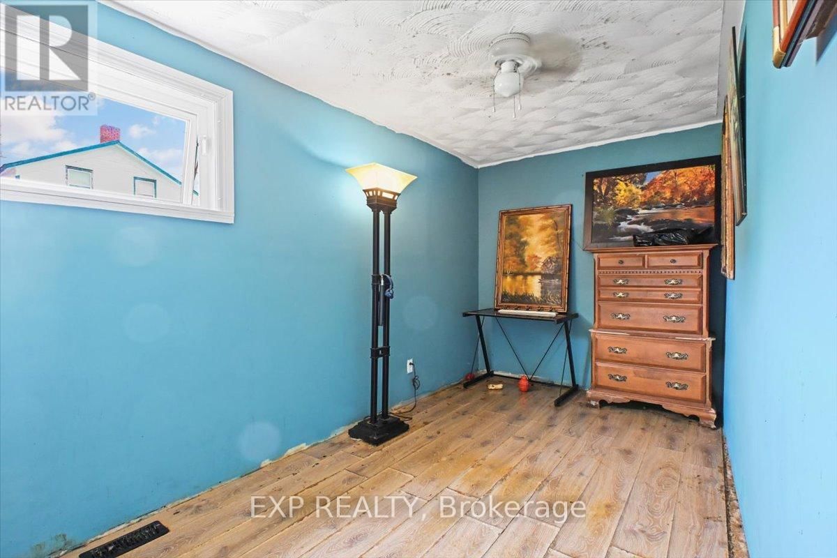 2182 SPRING STREET Image 8