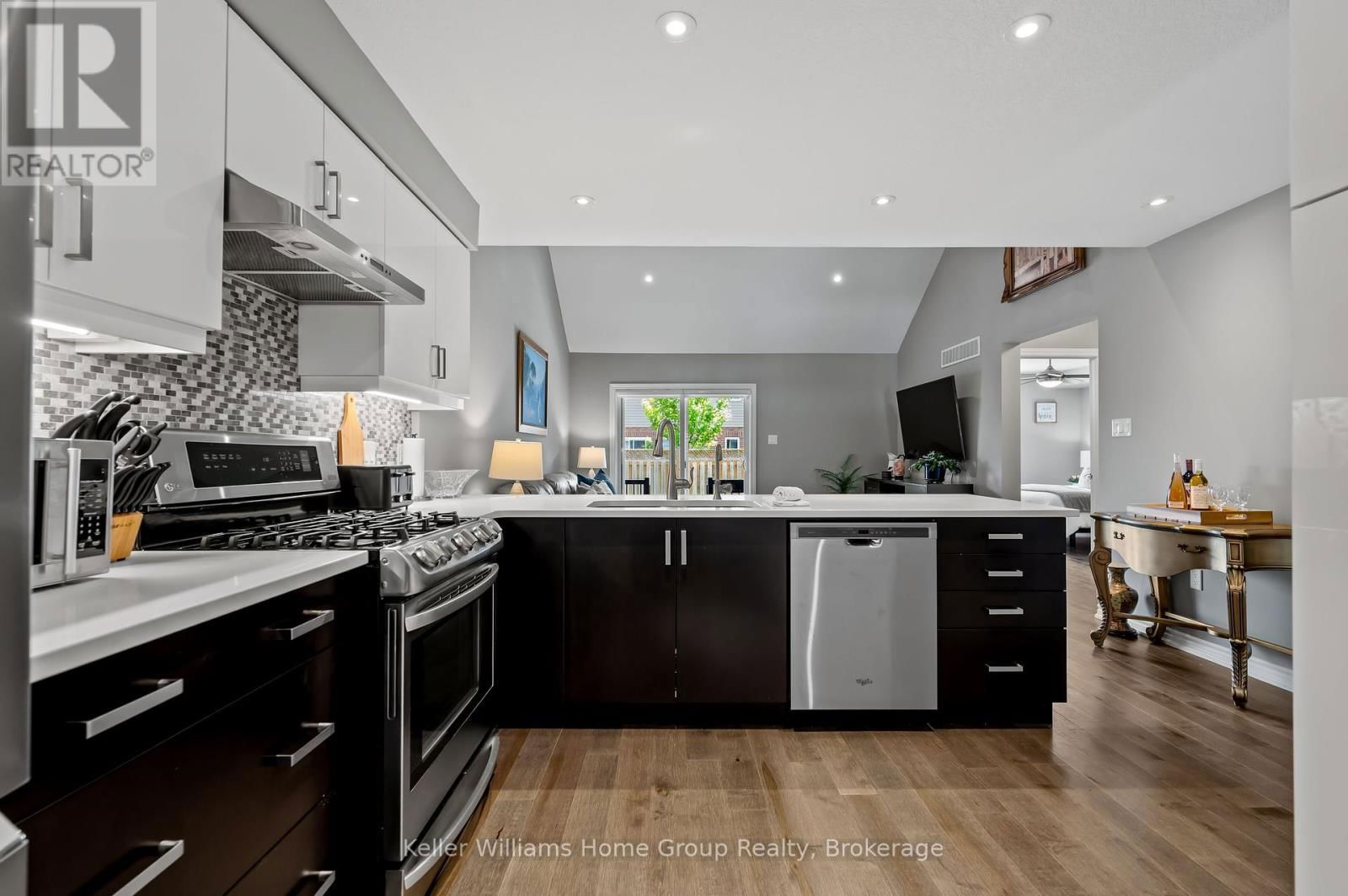 32 WESTMINSTER CRESCENT Image 18