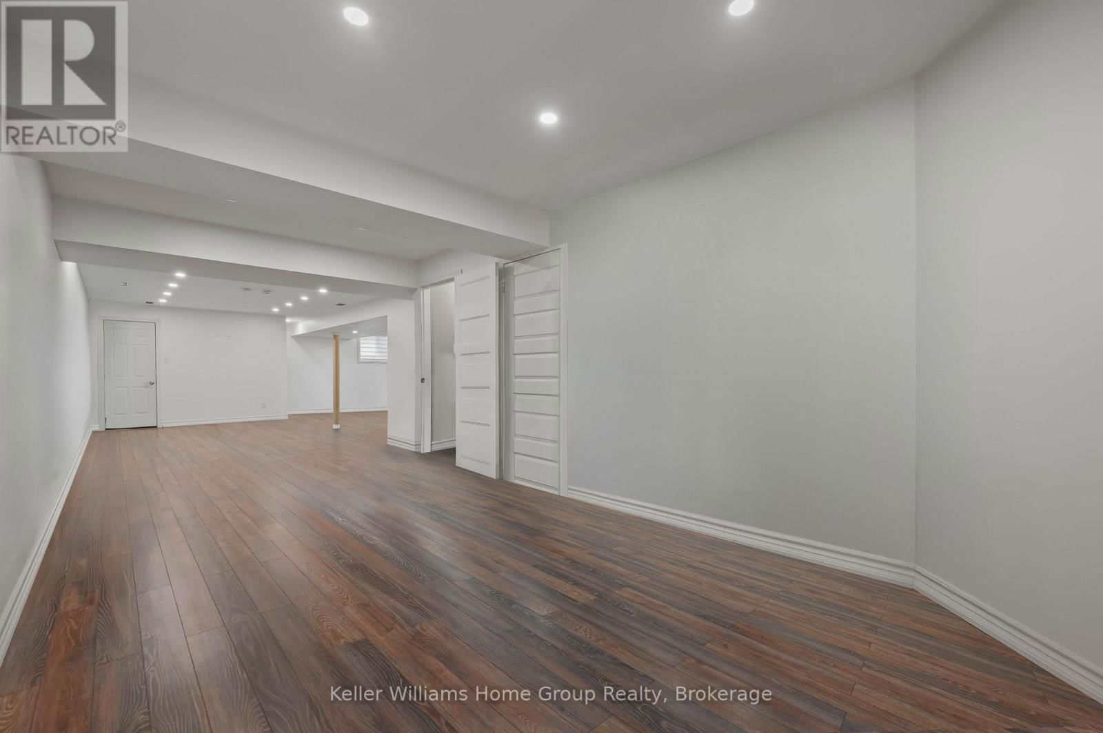 32 WESTMINSTER CRESCENT Image 37
