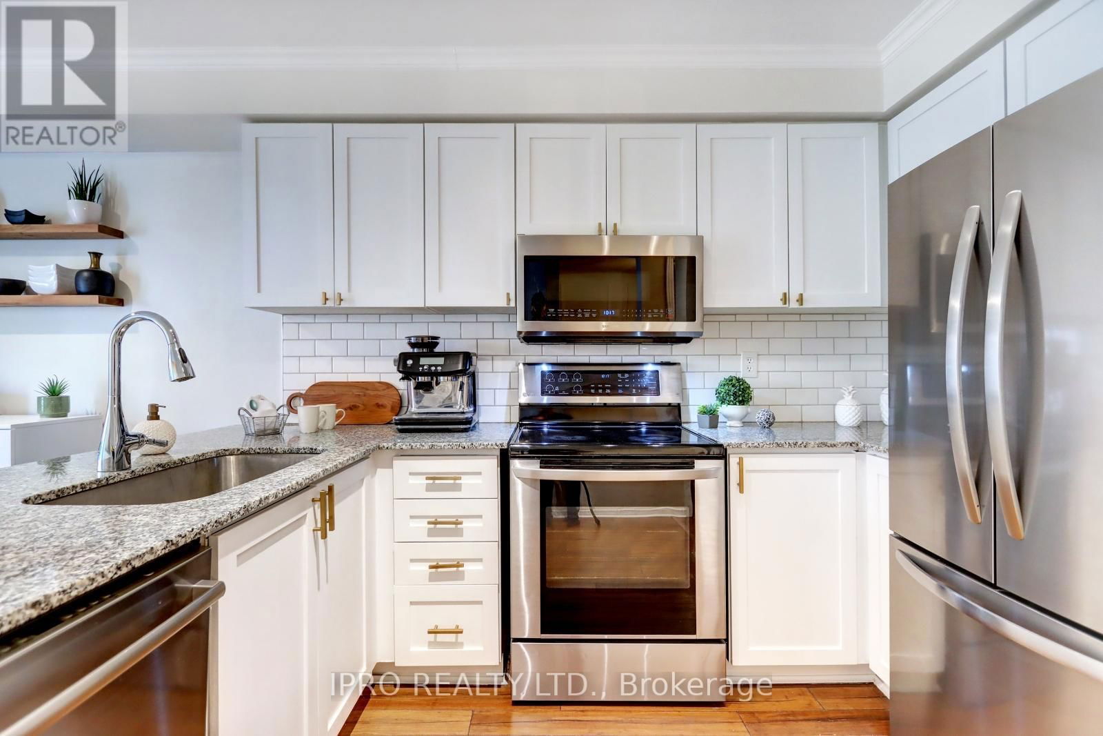 28 - 7 DAVIDSON BOULEVARD Image 11
