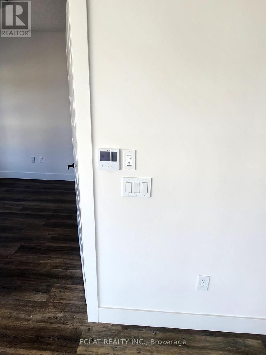 312 - 1101 LACKNER PLACE Image 16