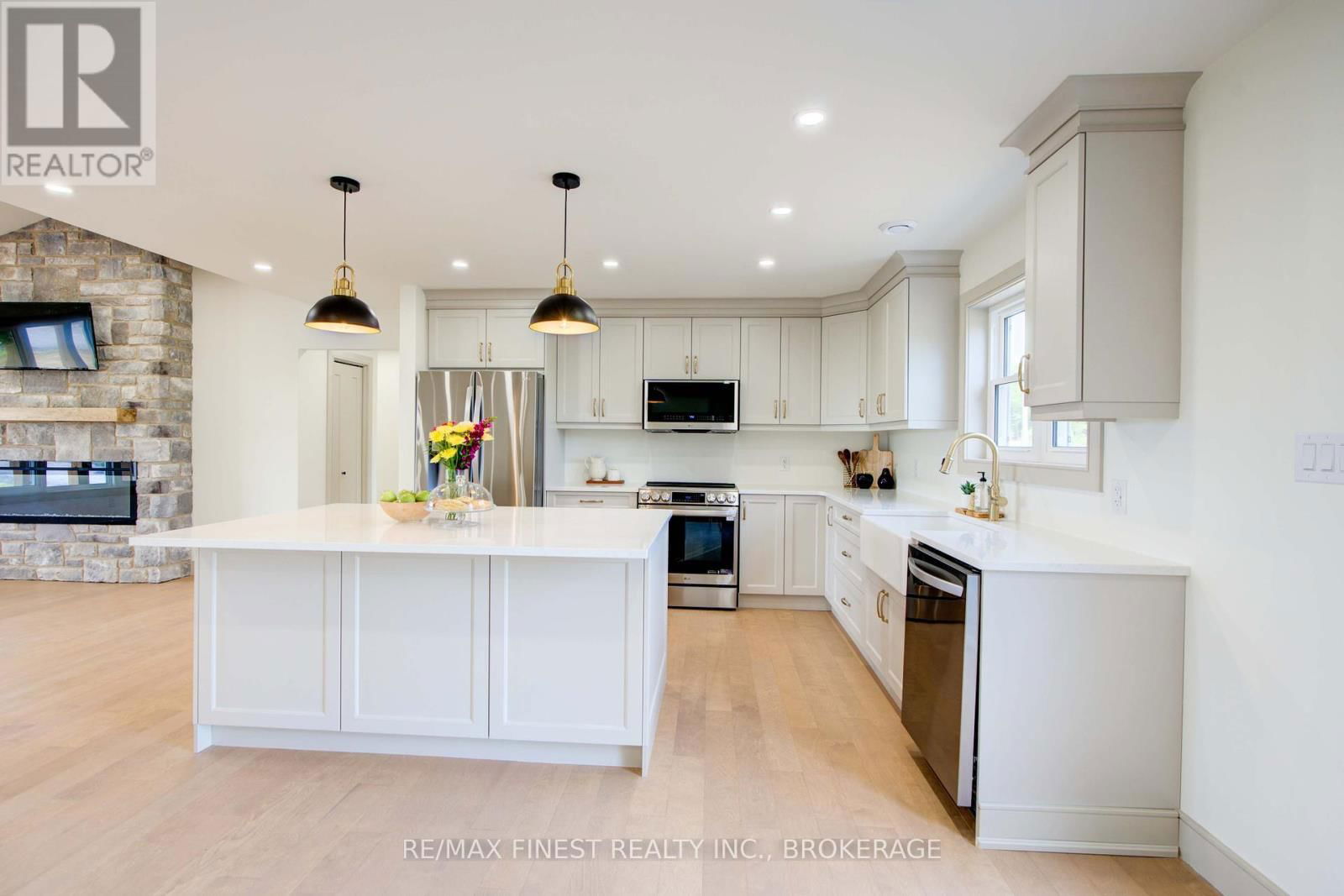 2206 SANDS ROAD Image 7