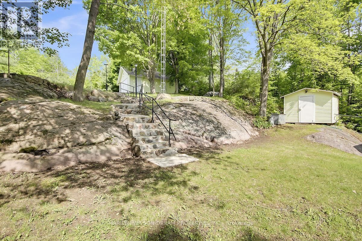 67 MEADOW LANE Image 32