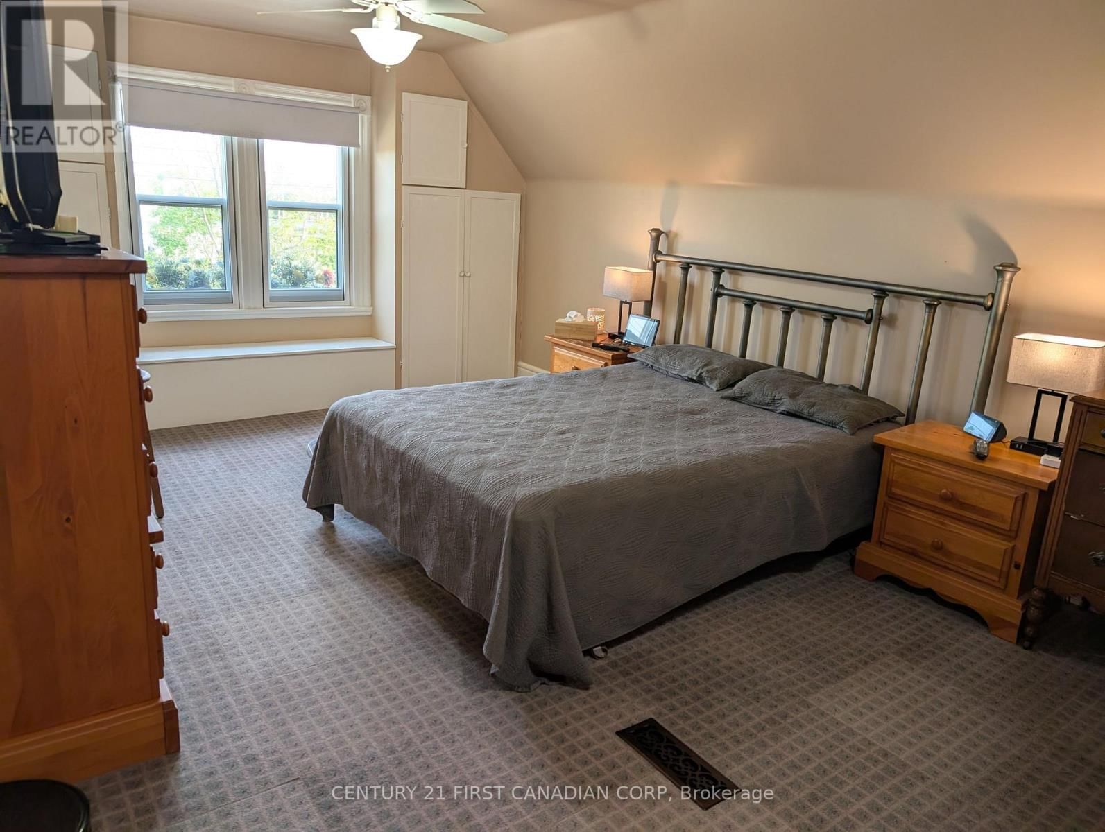 366 SALISBURY STREET Image 21