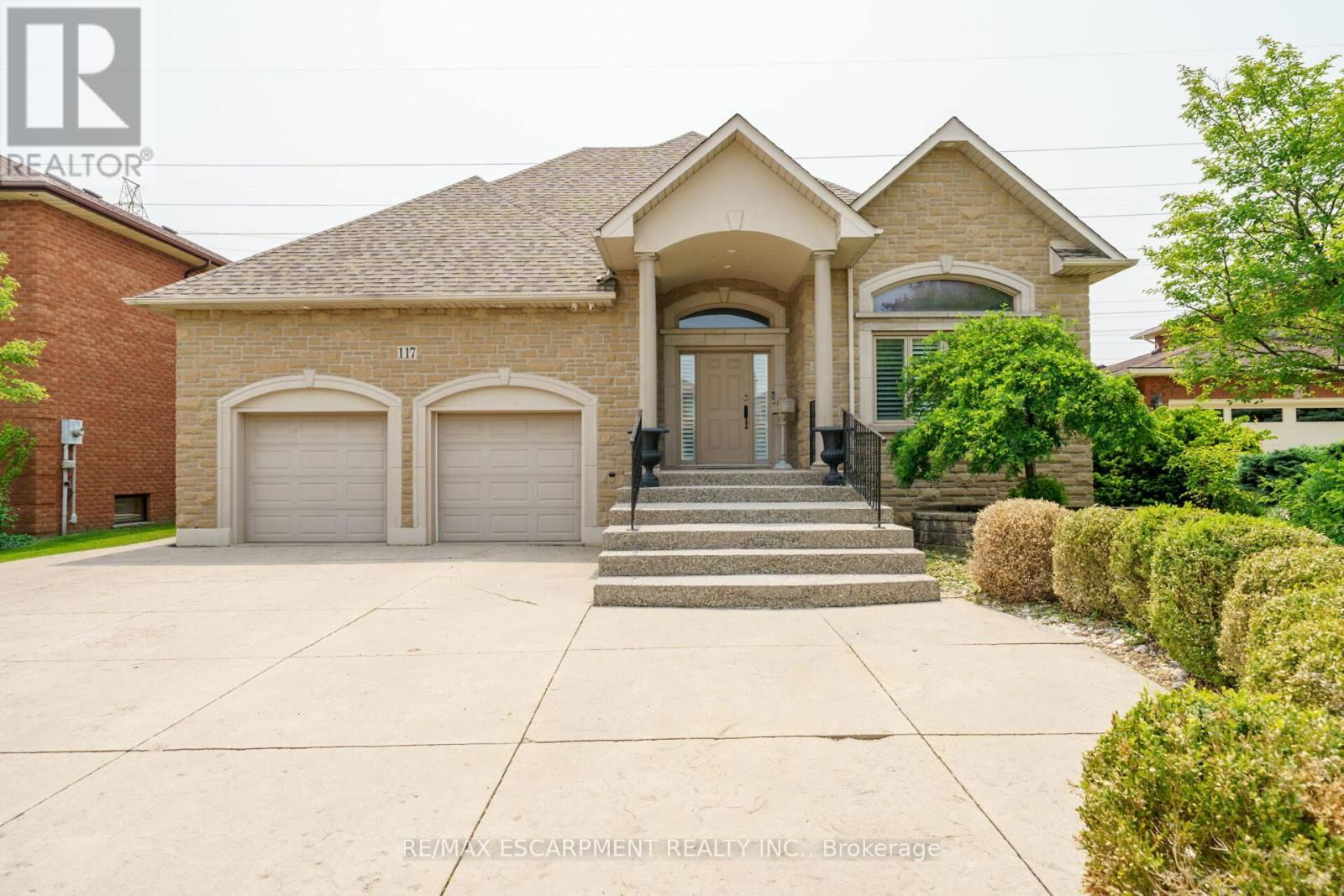 117 CHRISTOPHER DRIVE Image 1