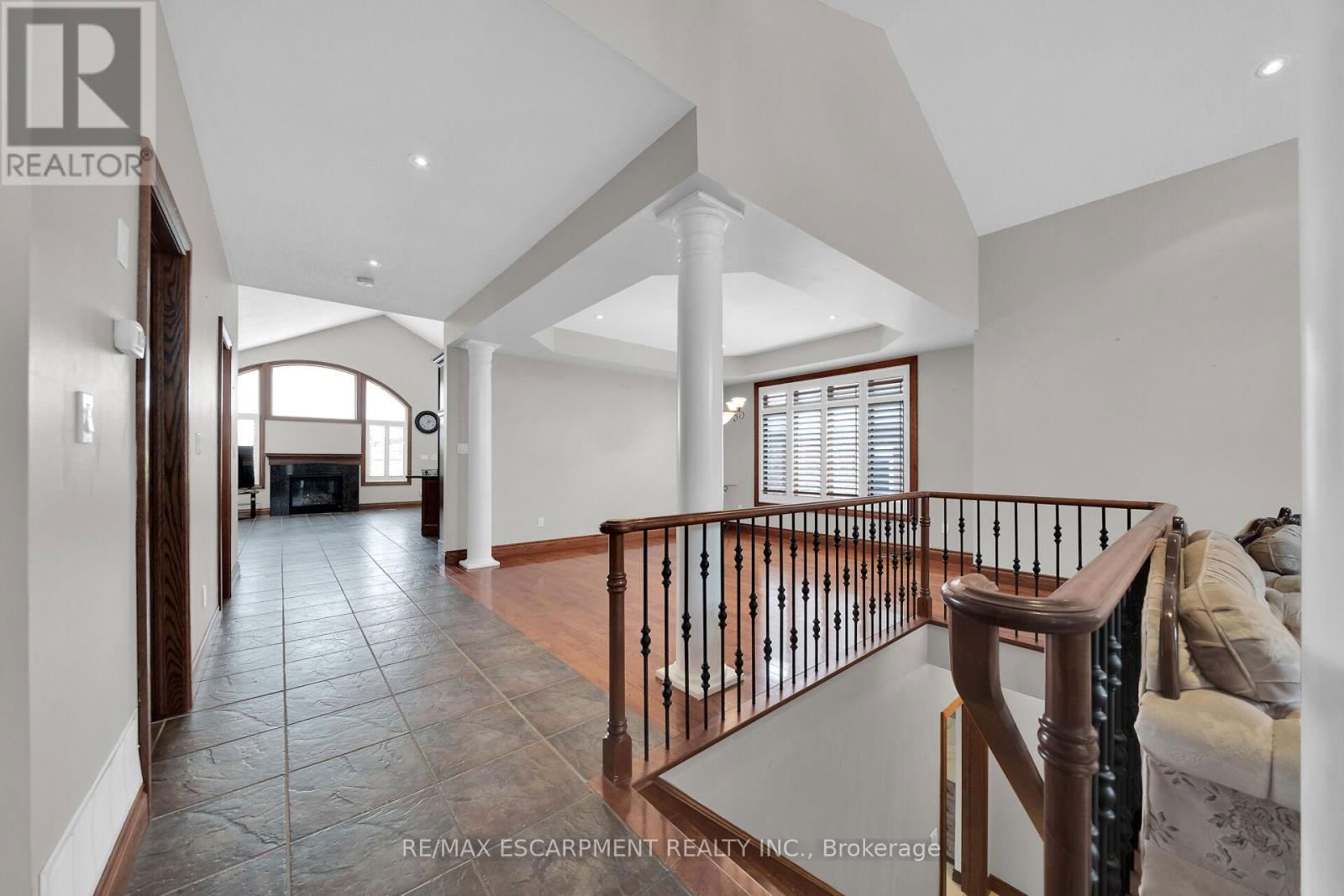 117 CHRISTOPHER DRIVE Image 13