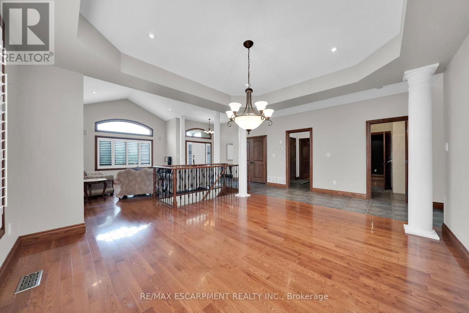 117 CHRISTOPHER DRIVE Image 14