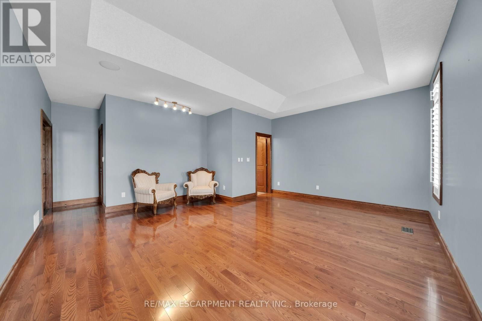 117 CHRISTOPHER DRIVE Image 22