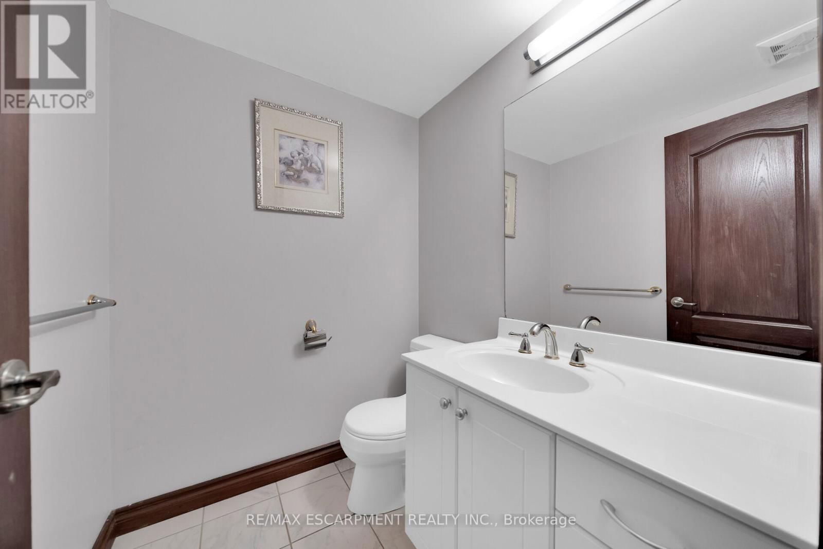 117 CHRISTOPHER DRIVE Image 26