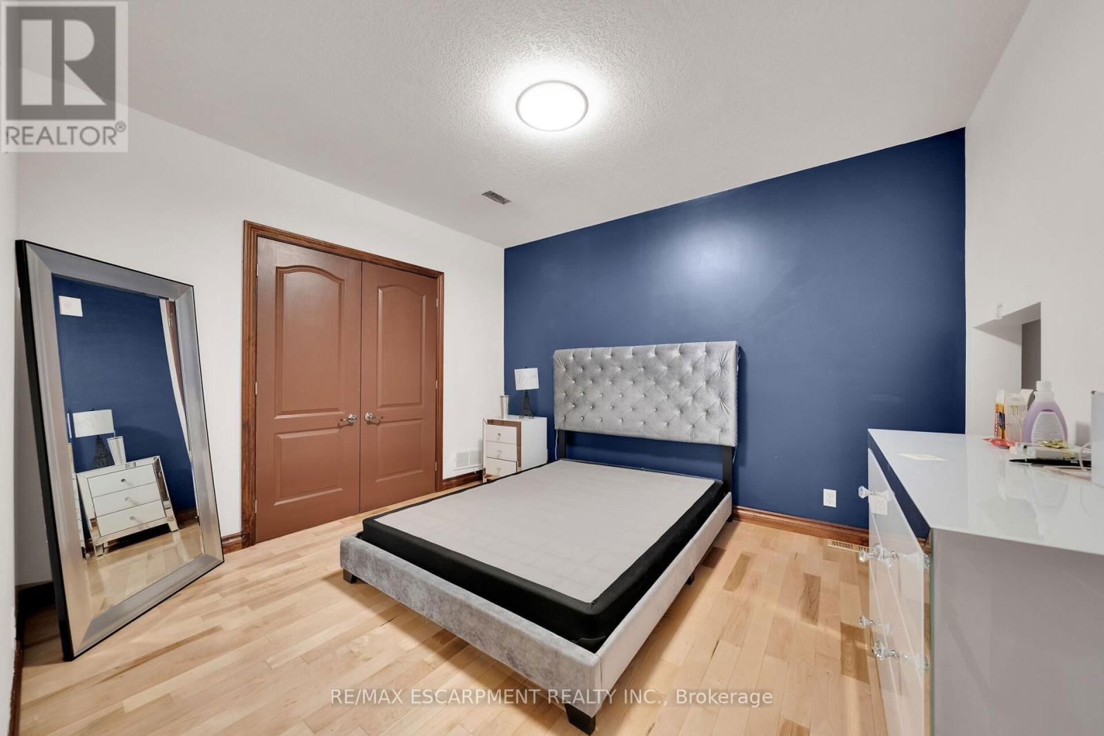 117 CHRISTOPHER DRIVE Image 27