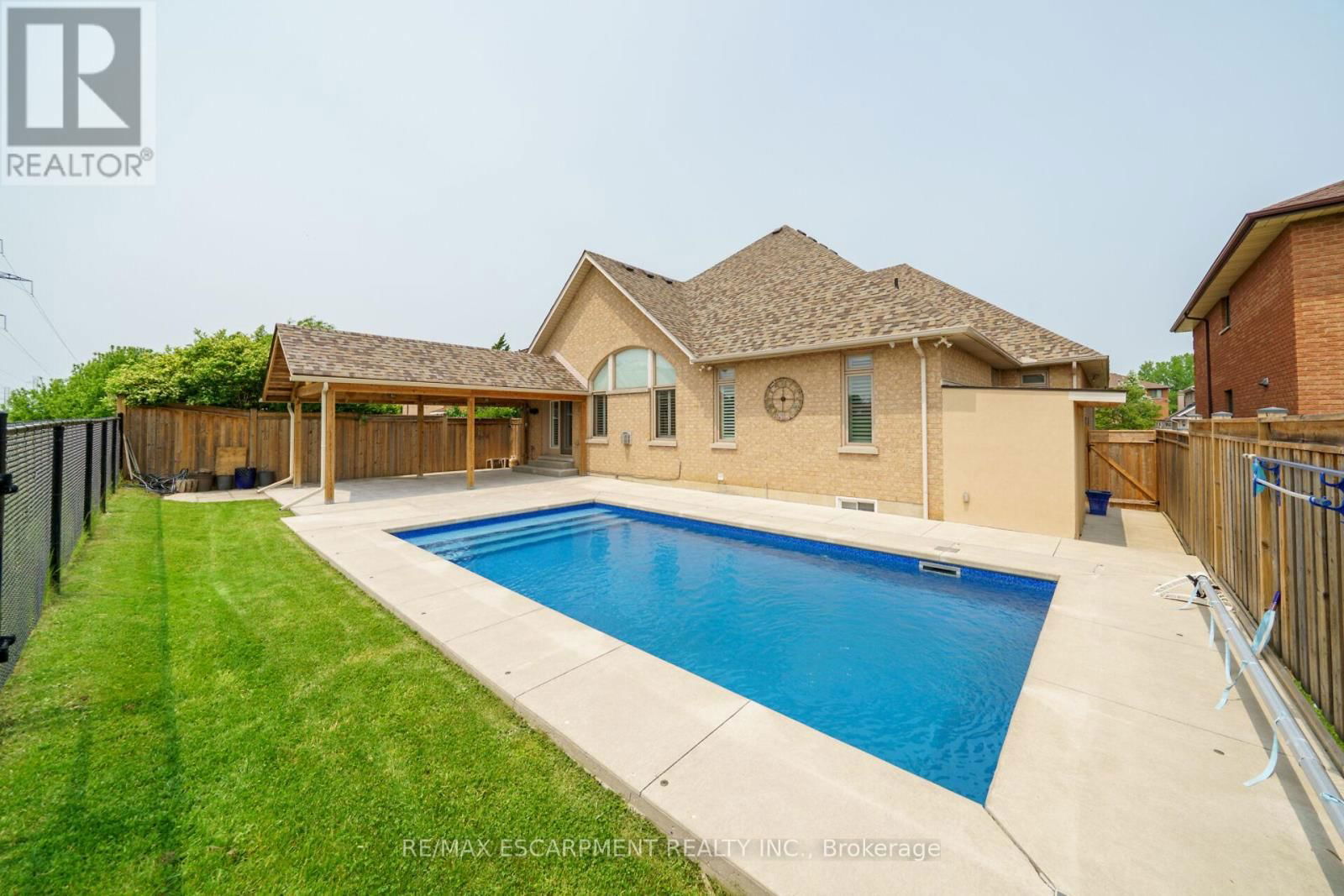 117 CHRISTOPHER DRIVE Image 4