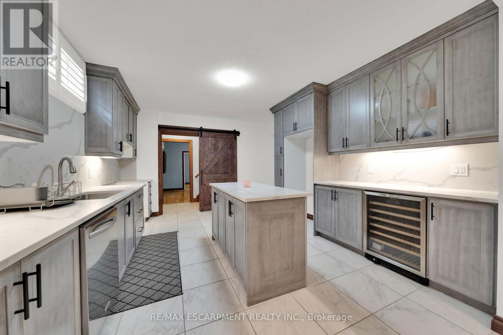 117 CHRISTOPHER DRIVE Image 5