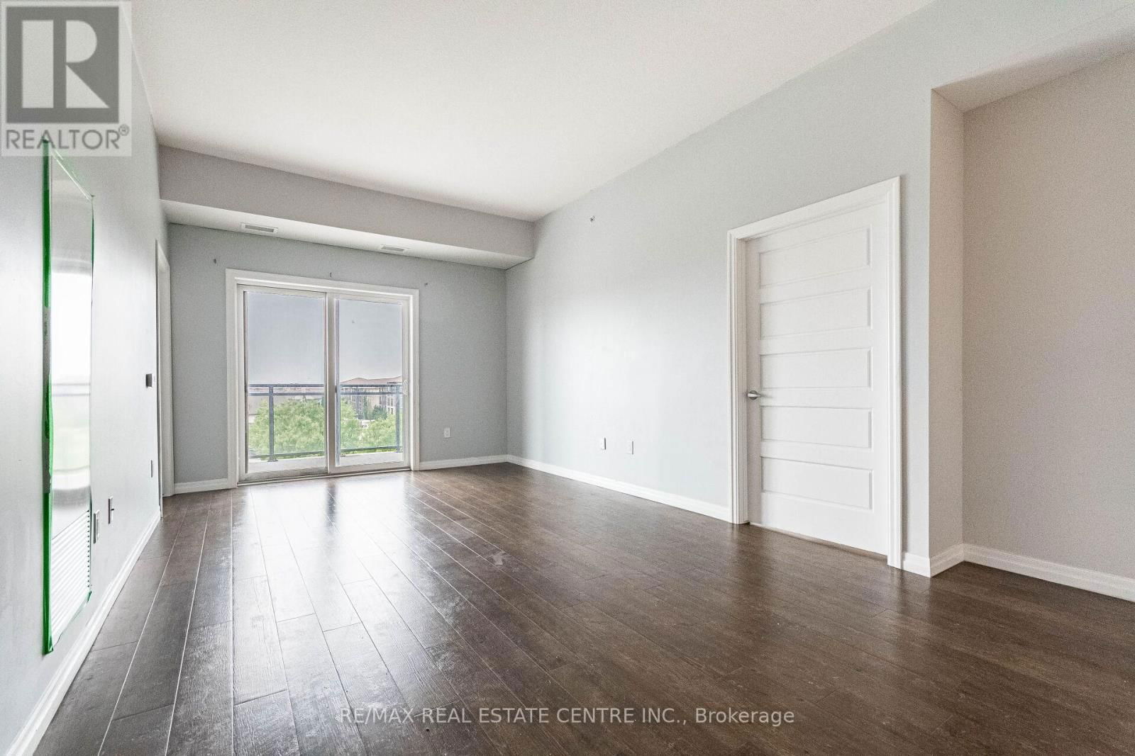 419 - 35 KINGSBURY SQUARE Image 12