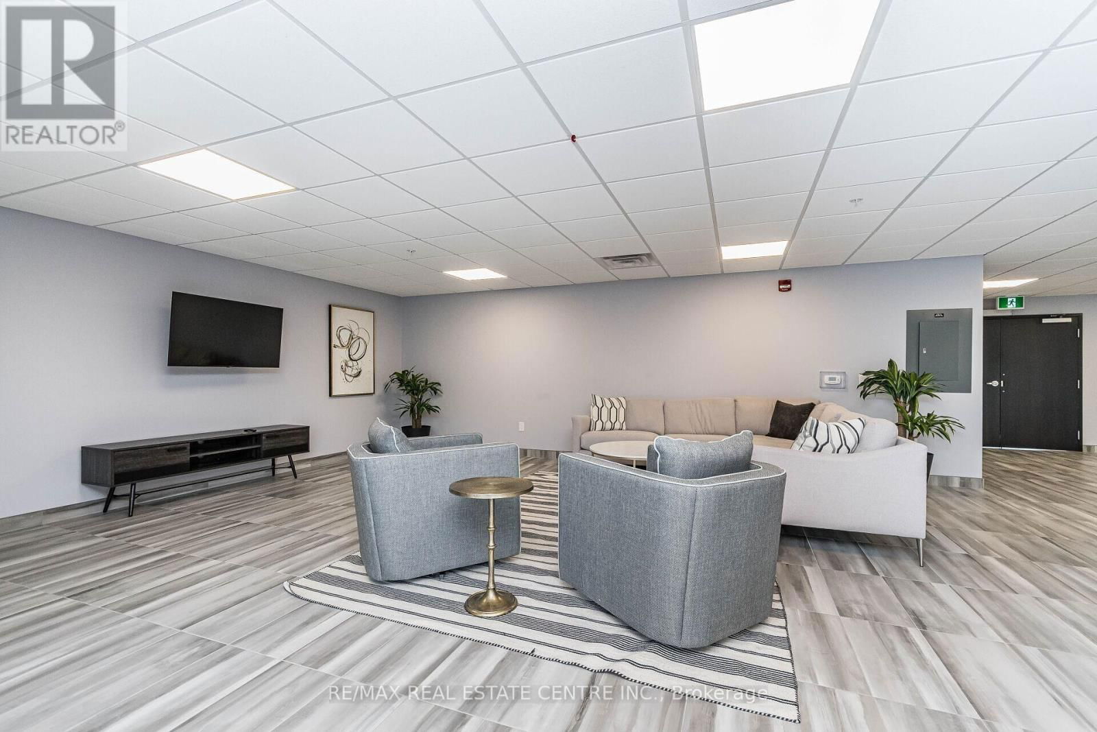419 - 35 KINGSBURY SQUARE Image 33