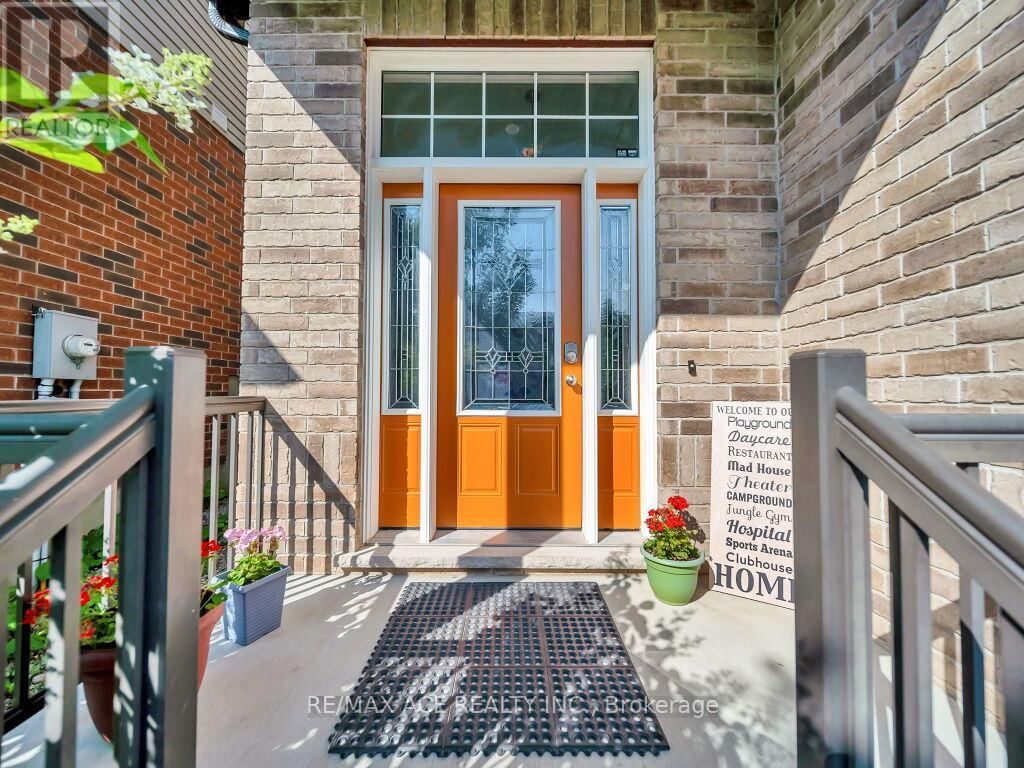 160 KEMP CRESCENT EAST Image 3
