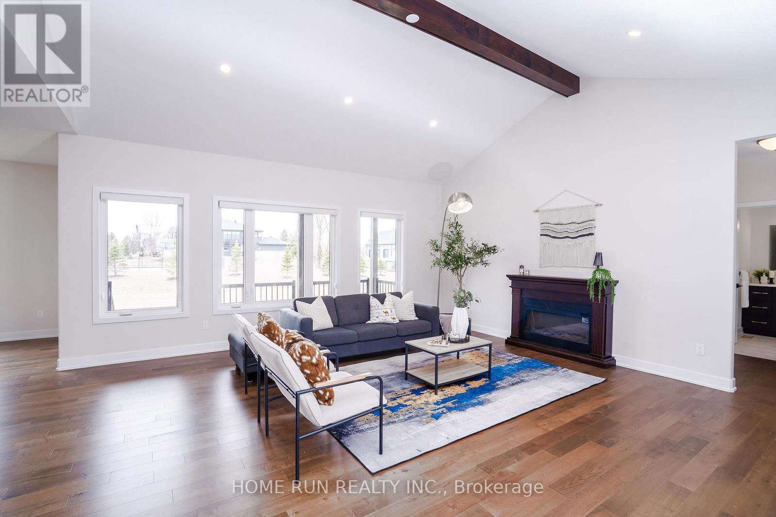 212 SUMMERVIEW TERRACE Image 11