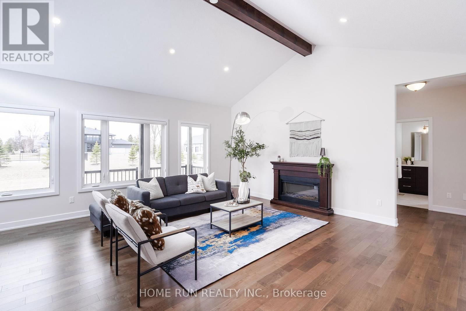 212 SUMMERVIEW TERRACE Image 19